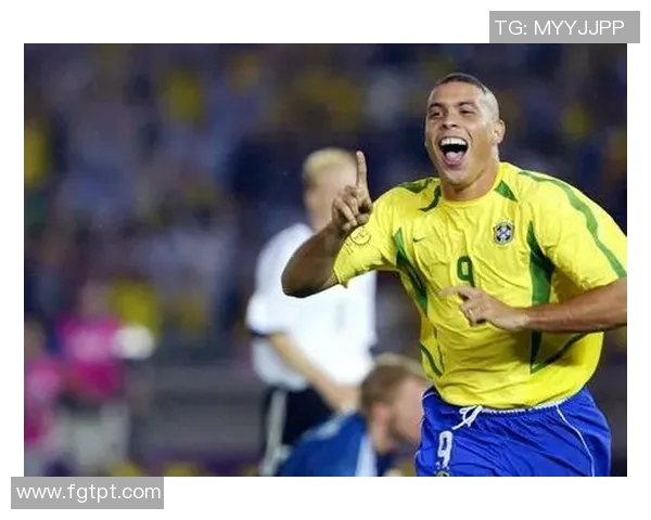 12月1日出生的世界足球球星成长历程与辉煌成就揭秘