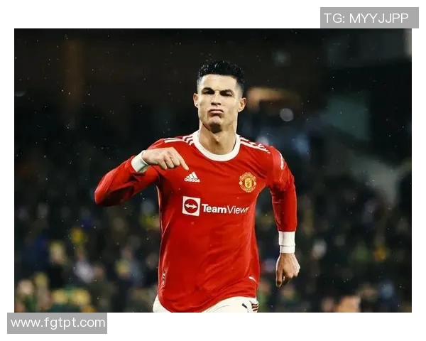 足球球星34岁：巅峰时期依旧闪耀足坛的传奇之路